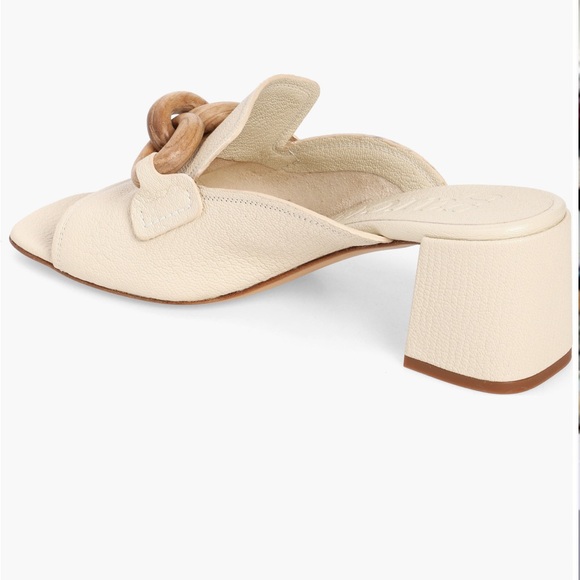 Pedro Garcia Beige Chain Detail Sandals - Picture 2 of 12